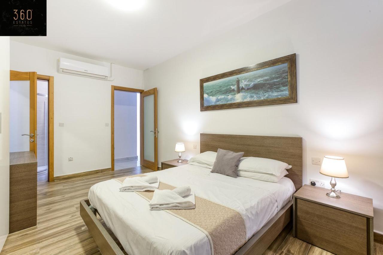דירות סיינט פול ביי Lux Sea Front Penthouse With Breathtaking Views In St Pauls By 360 Estates מראה חיצוני תמונה